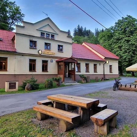 Hostinec U Reky Hotell Ostravice Exteriör bild