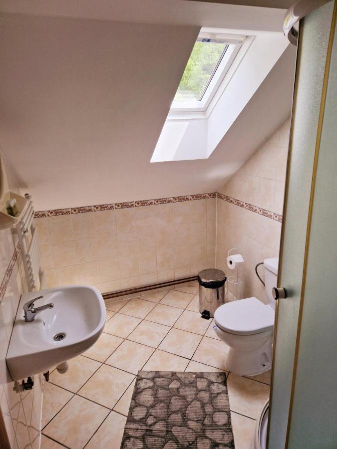 Hostinec U Reky Hotell Ostravice Exteriör bild