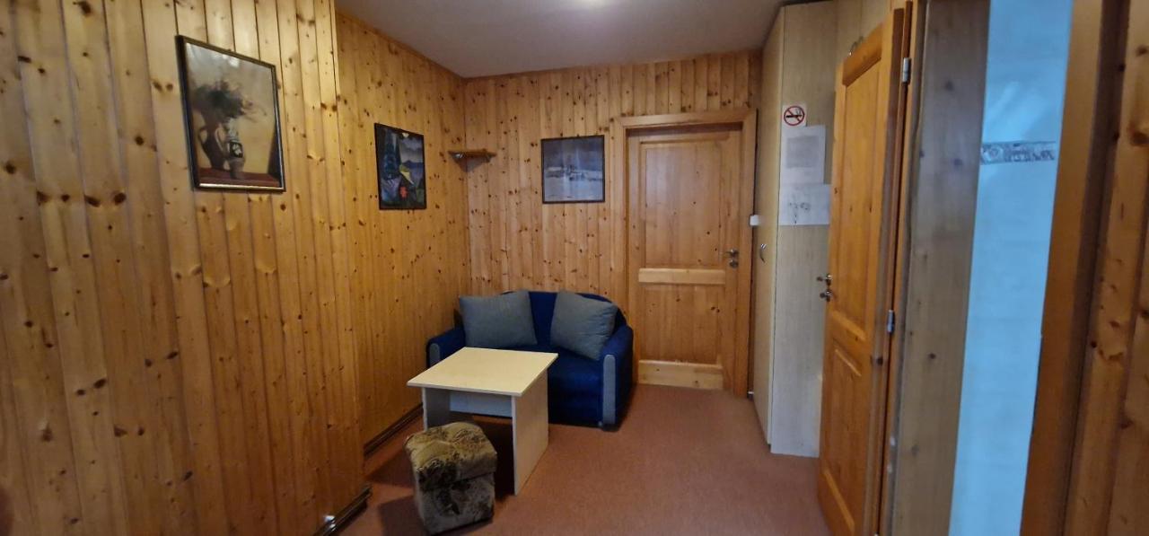 Hostinec U Reky Hotell Ostravice Exteriör bild